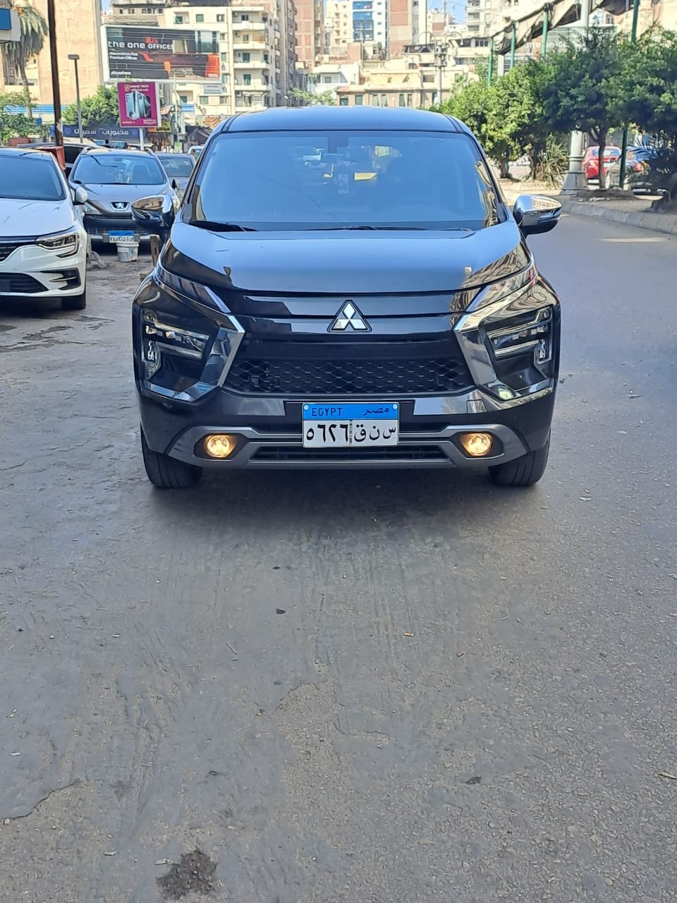 mitsubishi xpander black 01