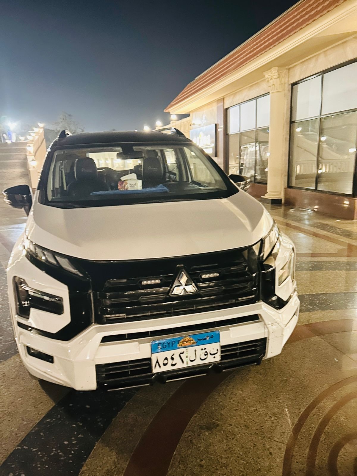 mitsubishi xpander white 05